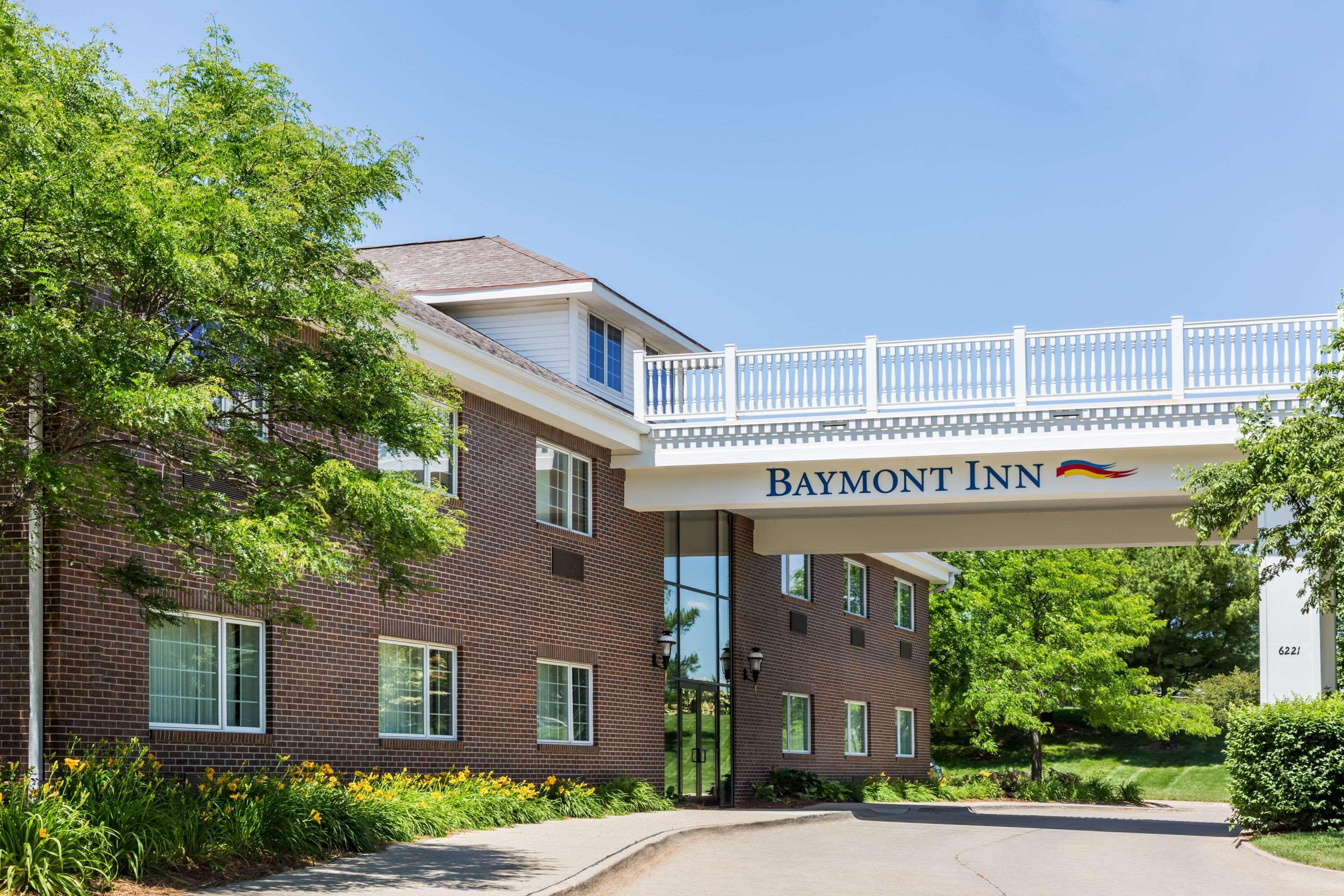 Baymont By Wyndham Des Moines Airport Hotel Exterior photo