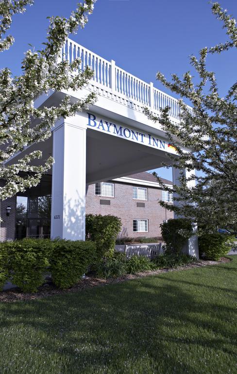 Baymont By Wyndham Des Moines Airport Hotel Exterior photo